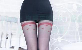 Beautyleg - 白裙里的Lia：私拍图集，一言不合就很美好。