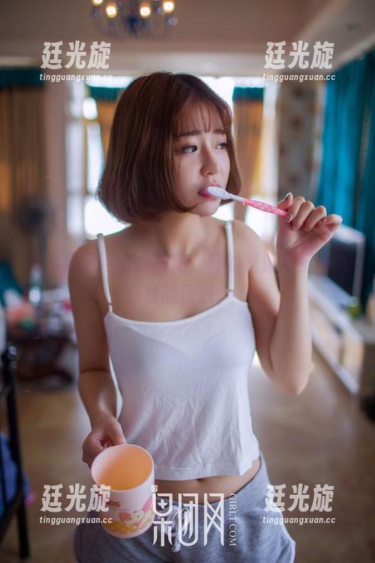 观看果团网的水花花，真的是清新不带水货的潇洒。