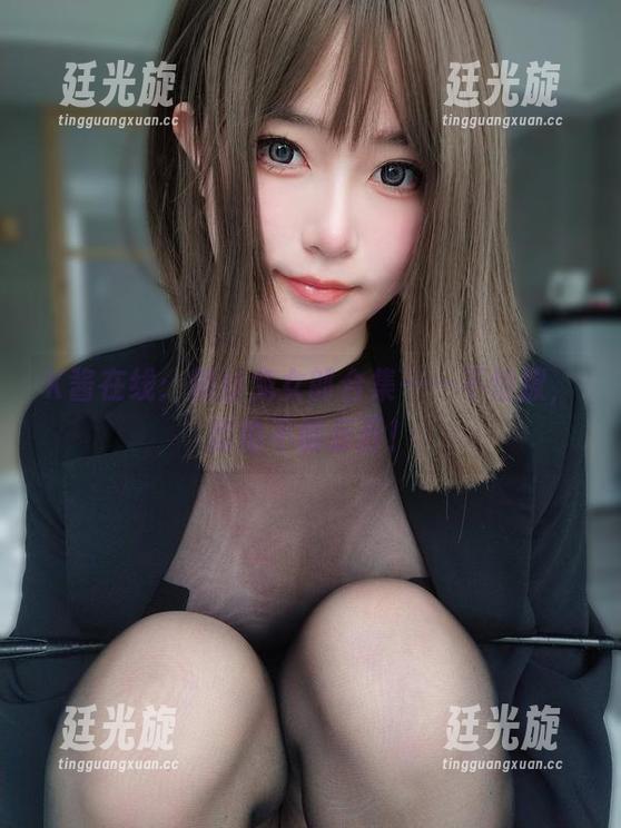 K酱在线：黑丝兔女郎合集——不怕撩，就怕不够云吞！