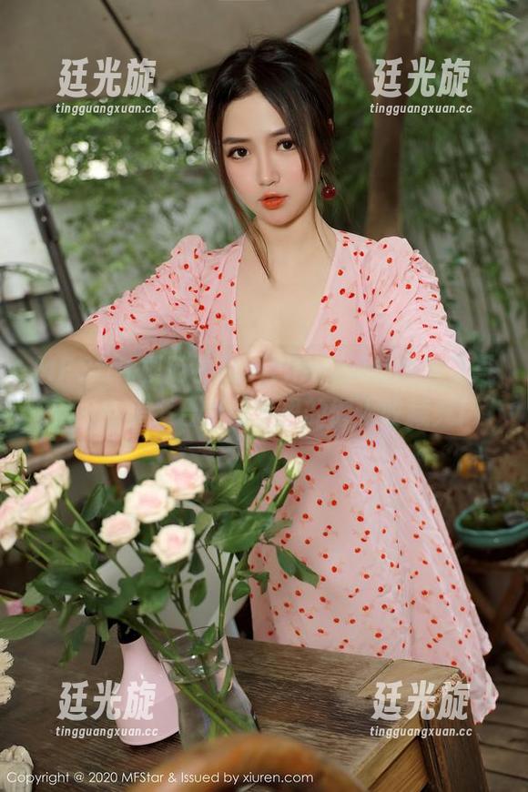 MFStar模范学院 - fairy如歌的居家写真，完美适合我网盘里的懒人收藏夹！