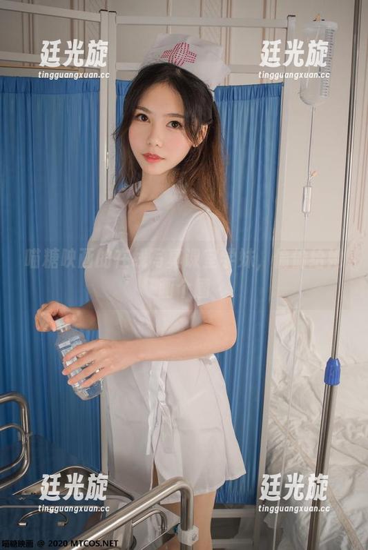 喵糖映画的在线写真课室学妹，偷偷给她画个圈