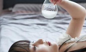 MiiTao蜜桃社 - 分享咕噜Sweet的白丝，原图里的小巧思惹人爱！