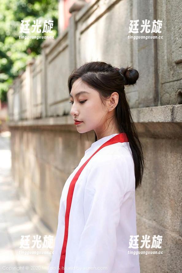 MiiTao蜜桃社-露西Lucy MiiTao蜜桃社 - 露西Lucy的姐姐写真更新,有人拍角落吗?