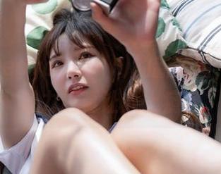 偷偷看Seoyool(서율)的新美图，恶棍的魅力还真让人上瘾。