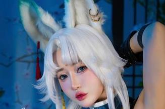 官方原图之前，先看Tiny Asa如何玩转HelmxAnis的套图吧