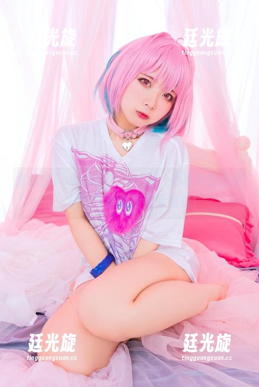 最近的Tomiko(とみこ)，很清纯的样子，最新写真集我有话要说！