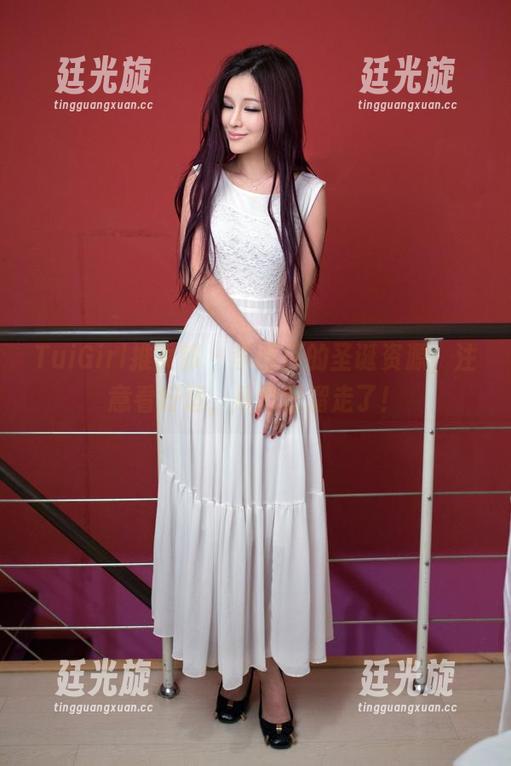 TuiGirl推女郎 - 李丽莎的圣诞资源，注意看好运，从这里溜走了！
