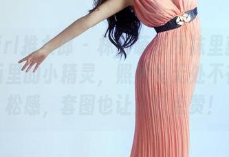 TuiGirl推女郎 - 林萌萌在网袜里就像被画在画里的小精灵，照片里无处不在的轻松感，套图也让人狂点赞！