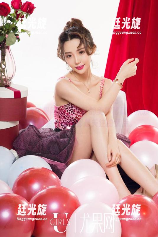 UGirls尤果网 - 王谨轩的美脚秘籍：从顶尖到脚尖，每寸都是关注的焦点。