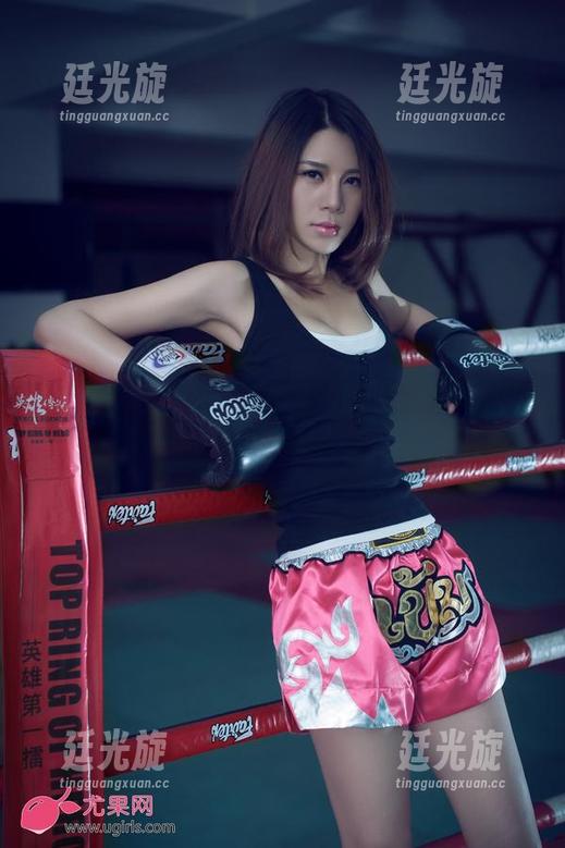 UGirls尤果网 - 陈梓涵的美足合集，其实拍得真的挺会玩！