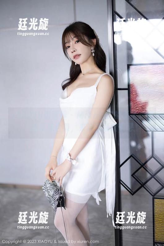 XIAOYU语画界 - Miko酱吖的无圣光蕾丝吊袜合集，来这里荡秋千吧