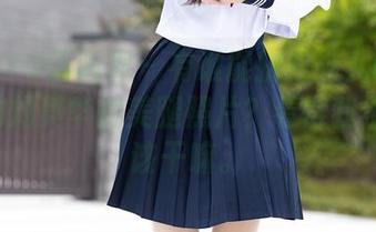XIAOYU语画界 - 有谁能抗拒允儿Claire那灼灼其华的美腿照片？看得我不知道该干嘛。