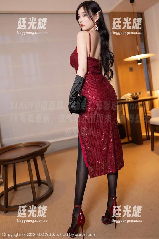 XIAOYU语画界 - 注意！王馨瑶yanni的JK写真更新，这气场扑面而来，我有些无法处理。
