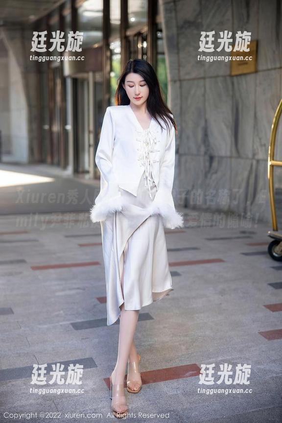 Xiuren秀人网 - 别问我裙子的名称了，Emily尹菲私房合集其实都是爱情的隐喻！