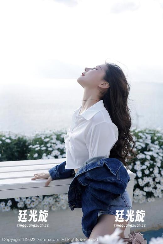 Xiuren秀人网 - 张思允Nice的居家写真：果然不出门也能很有“戏”，赶紧下载收藏！