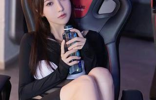 Xiuren秀人网 - 徐莉芝Booty的图库：这位女王在分享智慧和趣味时的独特风采！