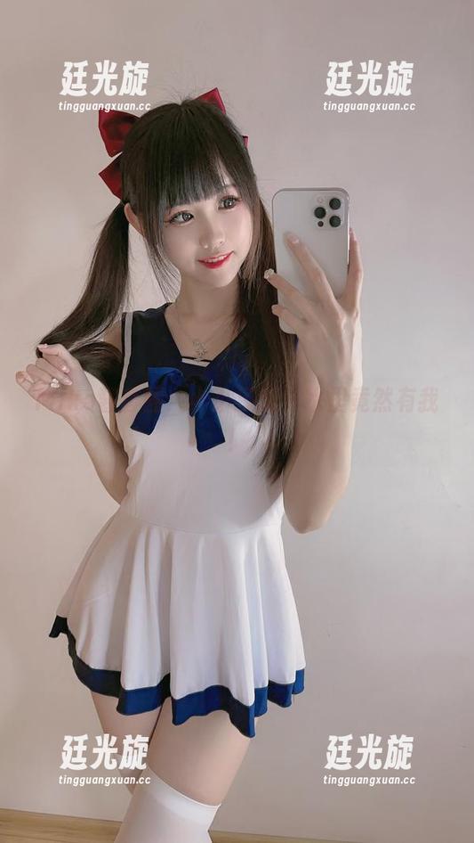 Miko酱套图：小小溪流，水里竟然有我！