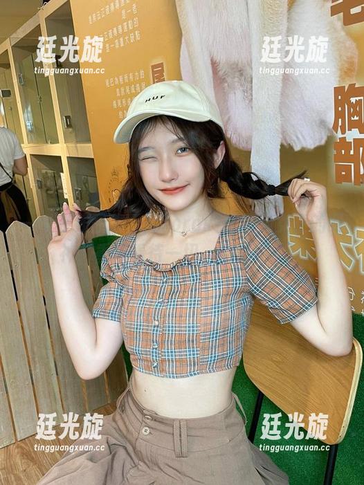 一个在线图集，用roroki骷髅姬女王的眼神，重新看待一切。你敢不？！