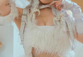 拜托！你相信天使恶魔能同框？七月喵子写真全集，不看可惜！