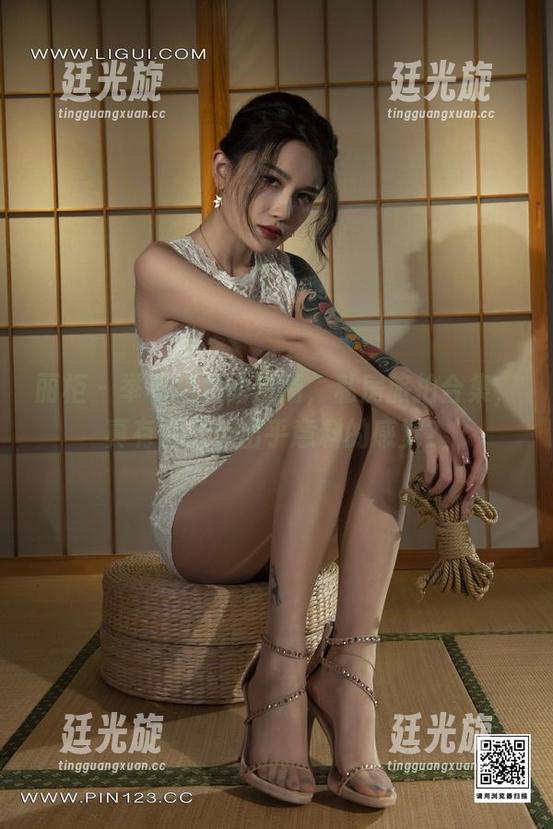 丽柜 - 举着相机的晴晴，私房旅拍合集，真有那么点出乎意料的感觉？