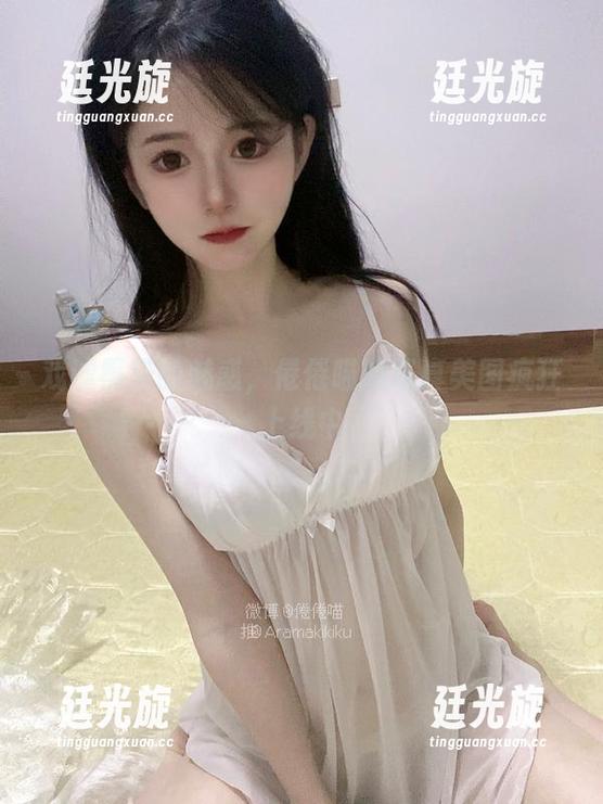 戏谑黑猫的魅惑，倦倦喵的写真美图疯狂上线中