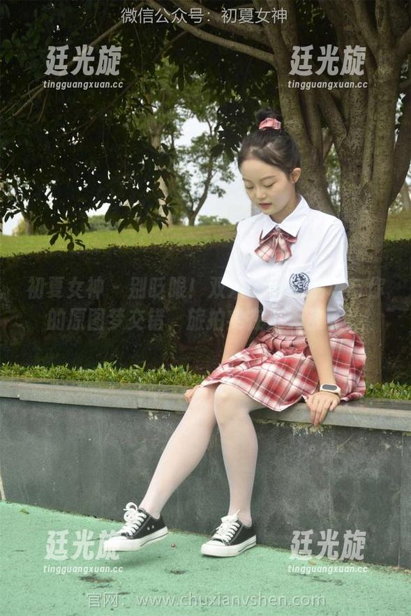 初夏女神 - 别眨眼！双双的私房剧场与你的原图梦交错，旅拍实在是无敌了！
