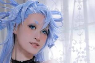 北哥完全OK的花嫁大变身，美图从此流淌出血槽打开的画幅。