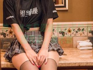 头条女神 - 此生只愿追着玄子的裸足写真图包走，真不错
