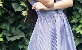头条女神 - 艾小青白衬衫写真，一种说不清的优雅！