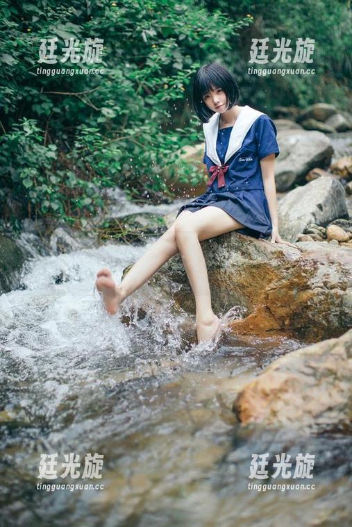 小野妹子w 小野妹子w的自拍合集——有些图片似乎藏着她的小心思