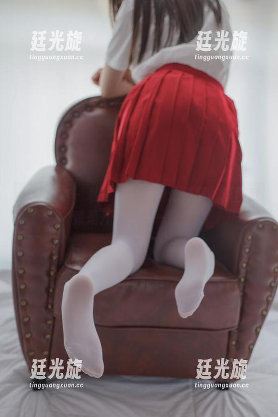 少女秩序 - 私房小满一穿体操服，原图就像是开了新的一扇窗！