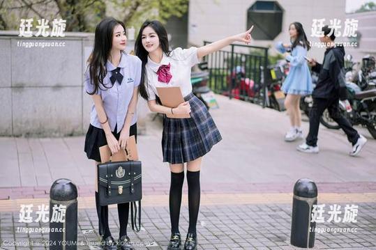 尤蜜荟-小海臀Rena 尤蜜荟 - 小海臀Rena的最新修女系列,图片满满的暗示,让我想得停不下来。