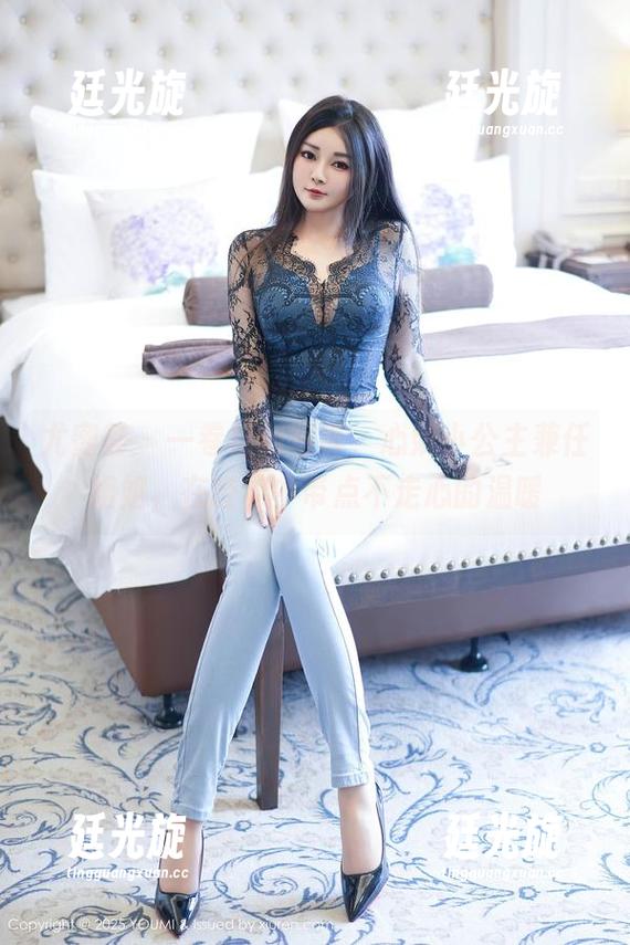 尤蜜荟-心妍小公主 尤蜜荟 - 一卷福利写真,心妍小公主兼任姐姐,在轻松中带点不走心的温暖