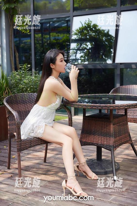 尤蜜荟-颜美汐 尤蜜荟 - 居家尤物,高清颜美汐的合集让人想天天请假在家。