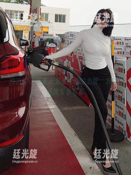 张老师 微密圈 - 无圣光是张老师的态度,2022嘉宾专享写真