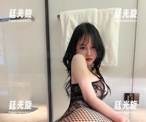 微密圈 - 看！张鑫baby的妹妹出镜，图库里竟然还有这样的精彩！