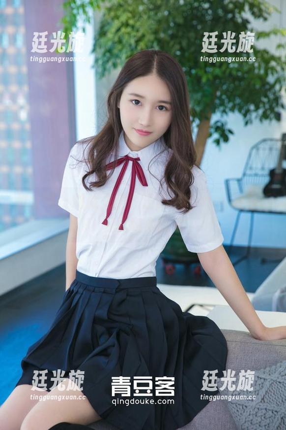 推女神 - 制服之美，汪佩妮Penny的最新写真随心释放