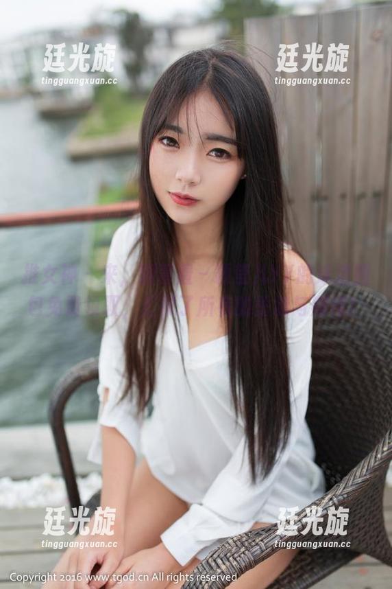 推女神 - 来，别害羞～颖莹儿YY的泳池图包免费领取，汇聚了所有的垂涎与期待！