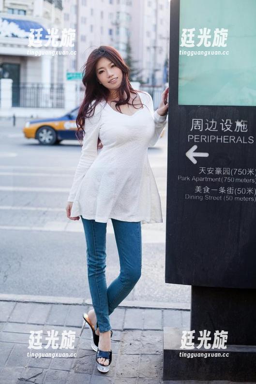 推女郎 - 林清儿图包：油亮的美妆必备，求自我修复技巧