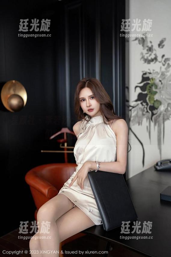 星颜社 - 李若汐ci最近的新美图更新，你们随便看懂剧情了没？
