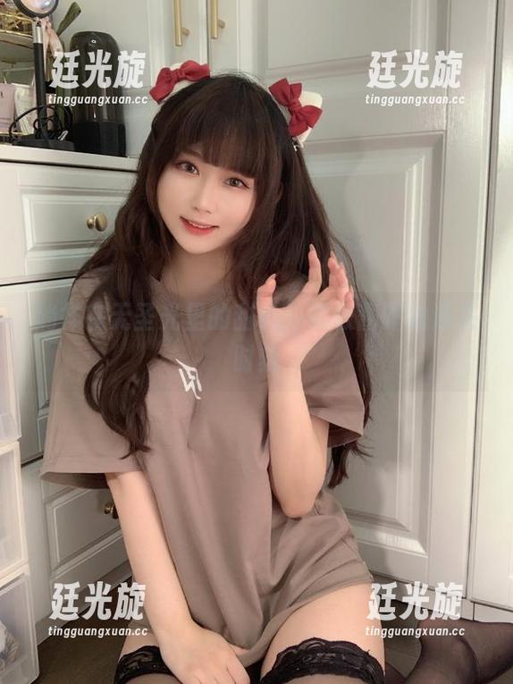 徜徉在无圣光里的甜心，是依酱吖的迷失时刻