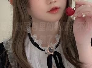 是依酱呀，新图包里的礼服，不小心让人多想了。