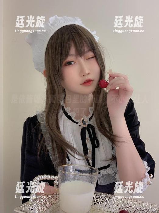 是依酱呀，新图包里的礼服，不小心让人多想了。