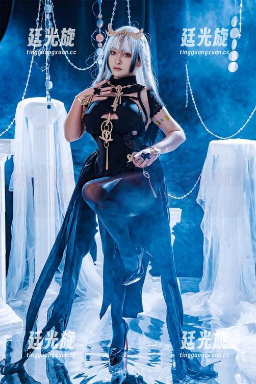 洛璃LoLiSAMA 在线!洛璃LoLiSAMA把粉色演绎得如此随性,高清画面中的小淘气
