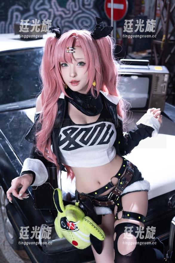 福利来啦，就等你来偷瞄清水由乃的柴郡旗袍靓照！