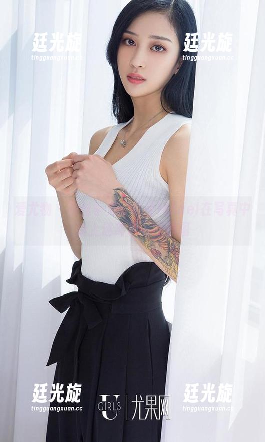 爱尤物-葛征Model 爱尤物 - 灰丝争宠:葛征Model在写真中染上迷离色彩的原图