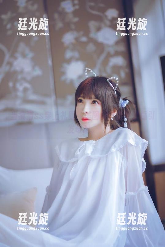 疯猫ss 当疯猫ss穿上礼服,美图和资源的碰撞引发奇观。