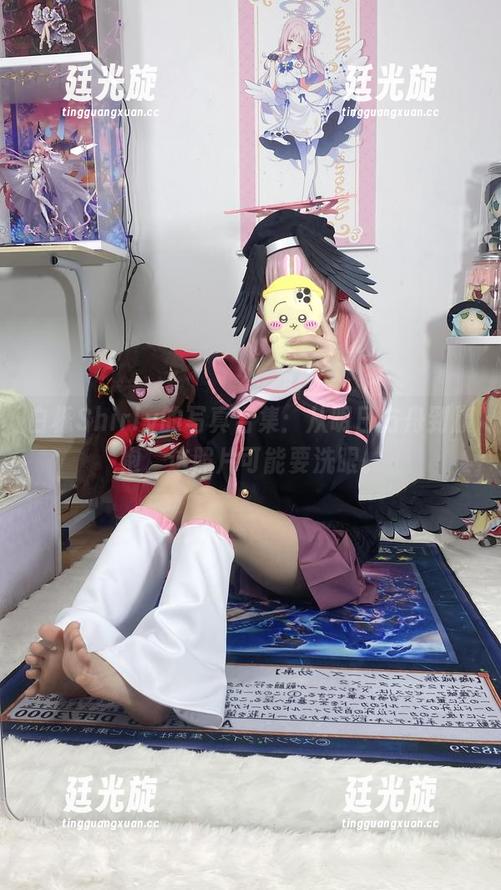 白栎Shirly的写真合集：从明日方舟到旗袍，这照片可能要洗眼。