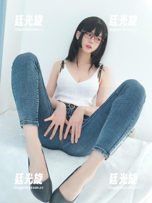 领略眼酱大魔王w的最新图库，朋友圈脸照藏了啥？！