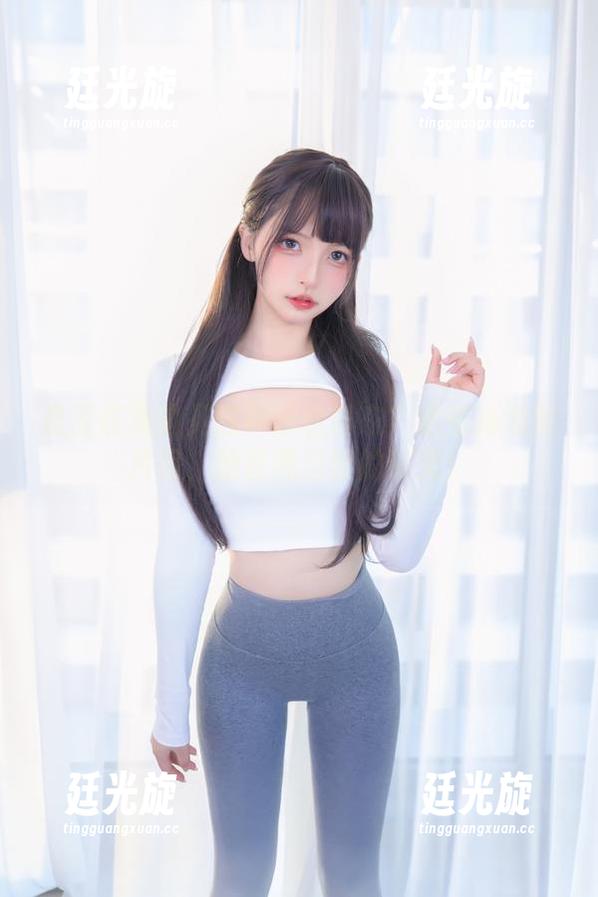 是否在海边见过神乐坂真东？这些高清照片里，她就像自然的精灵！